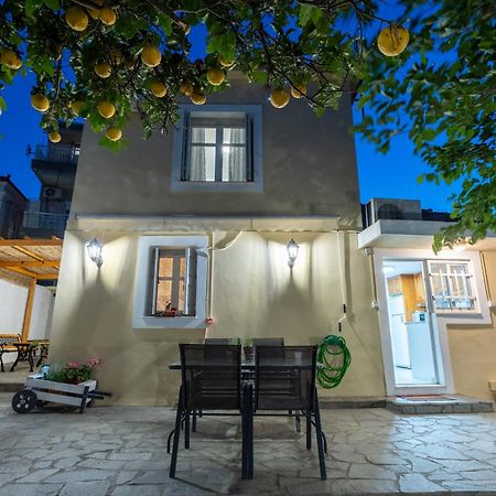 Spacious Home With Yard, Mytilene Lesvos Bagian luar foto