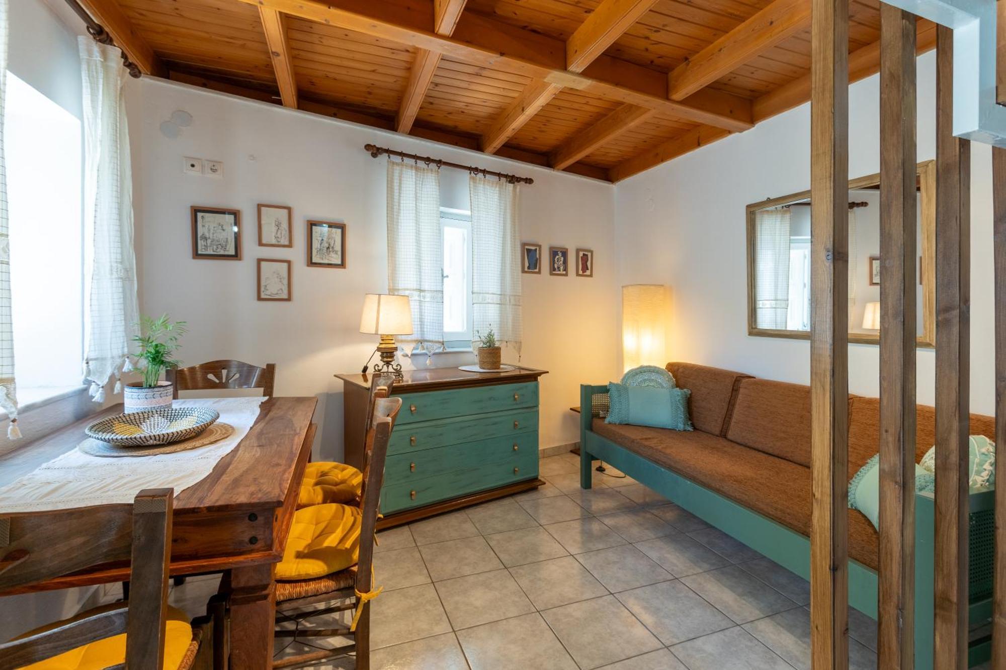Spacious Home With Yard, Mytilene Lesvos Bagian luar foto