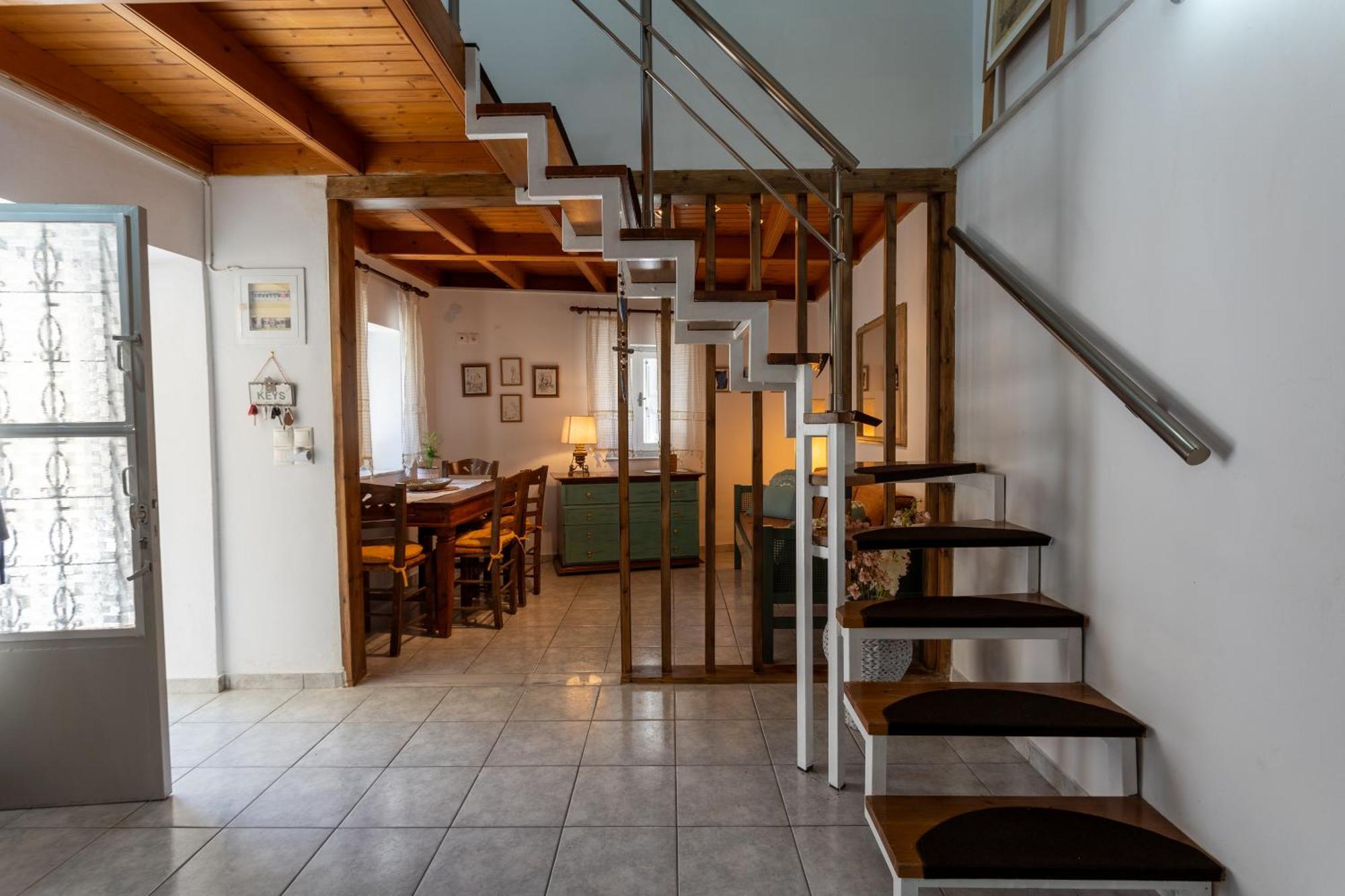Spacious Home With Yard, Mytilene Lesvos Bagian luar foto